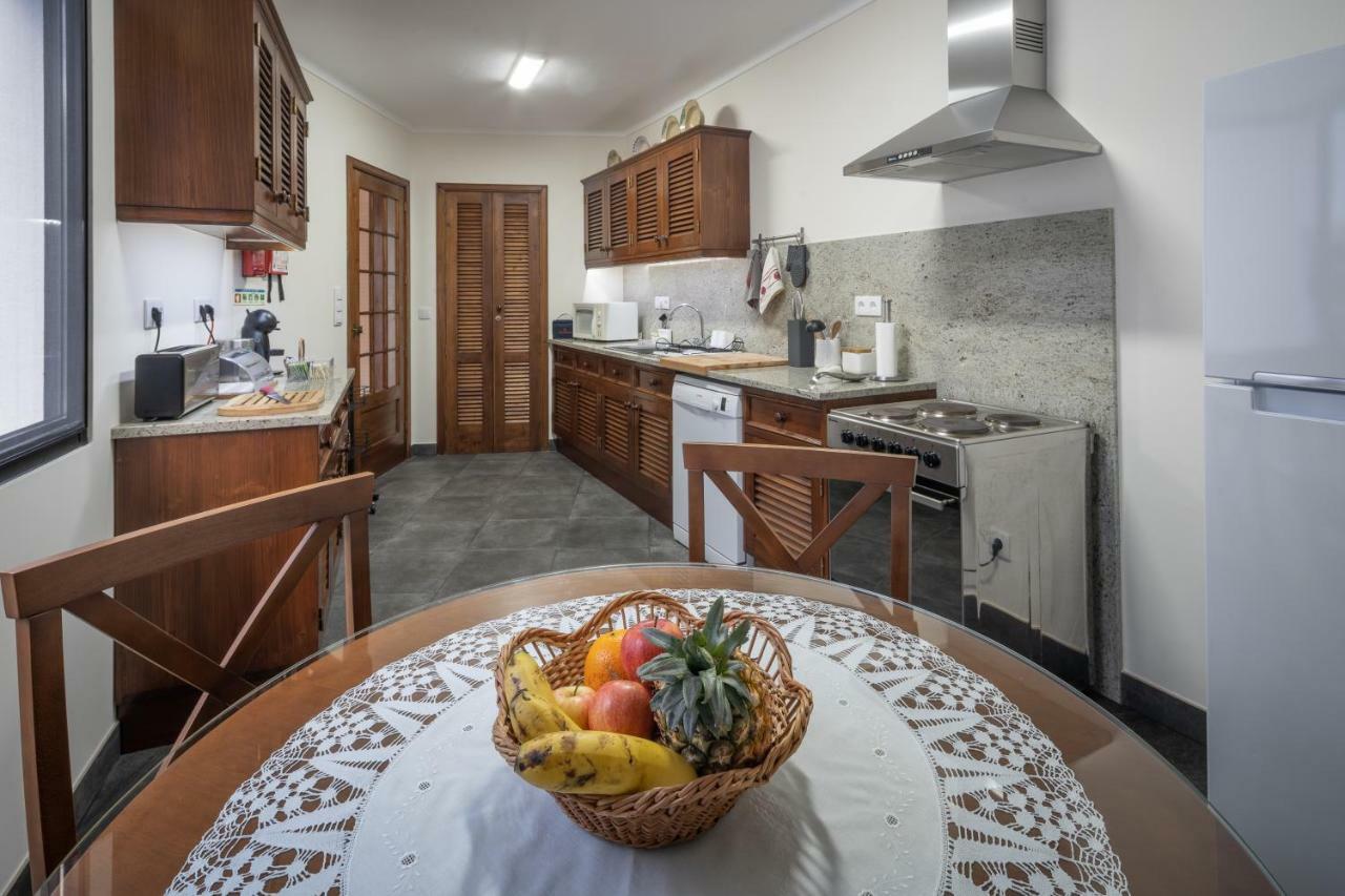 Palacio - Exclusive Villa, Caloura Água de Pau エクステリア 写真